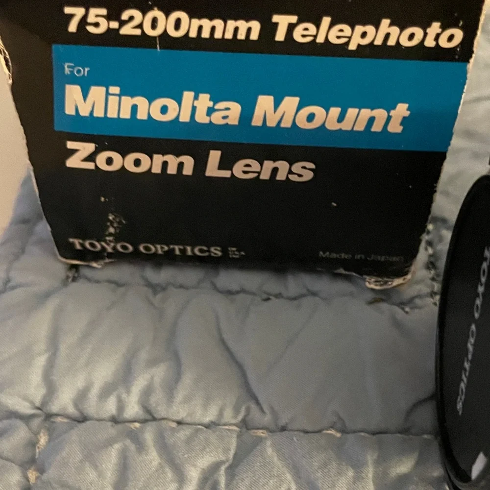 Minolta Black Telephoto Zoom Lens 75-200mm